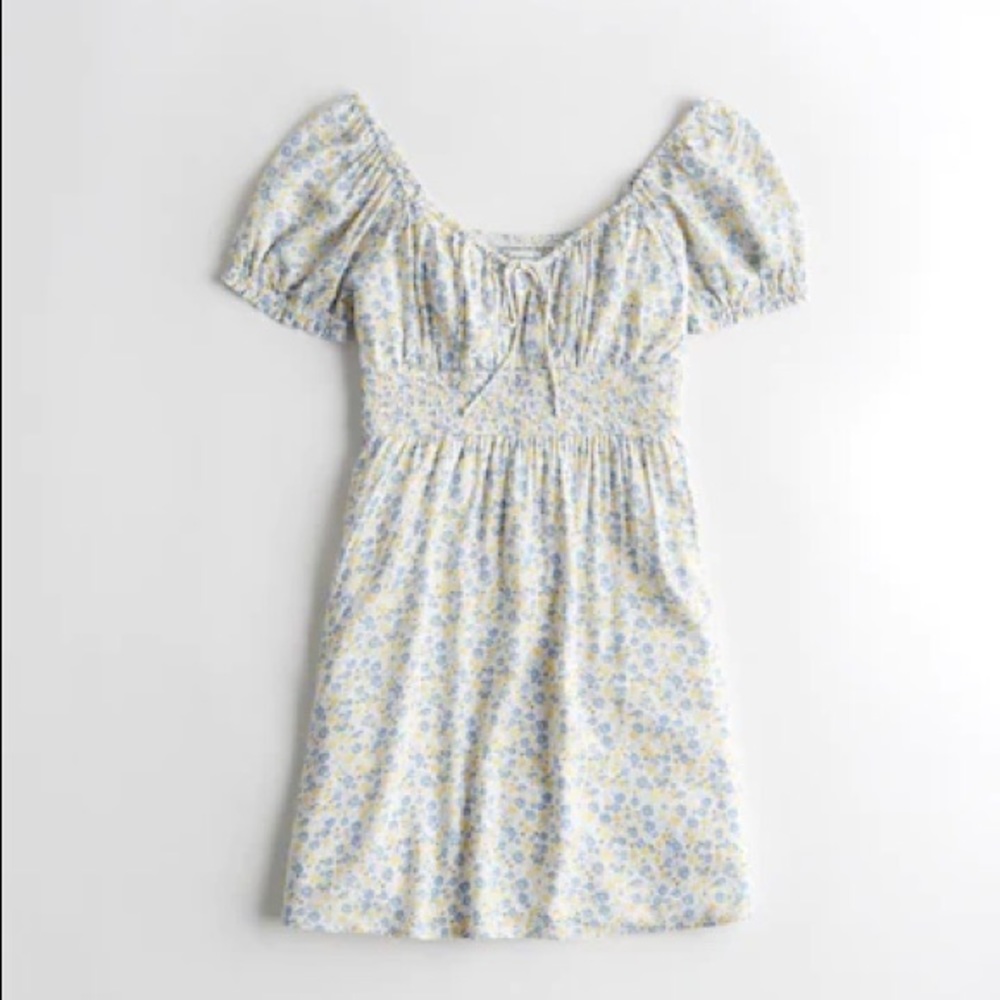 Hollister Smocked Back, Pull Sleeve Floral Mini Dress